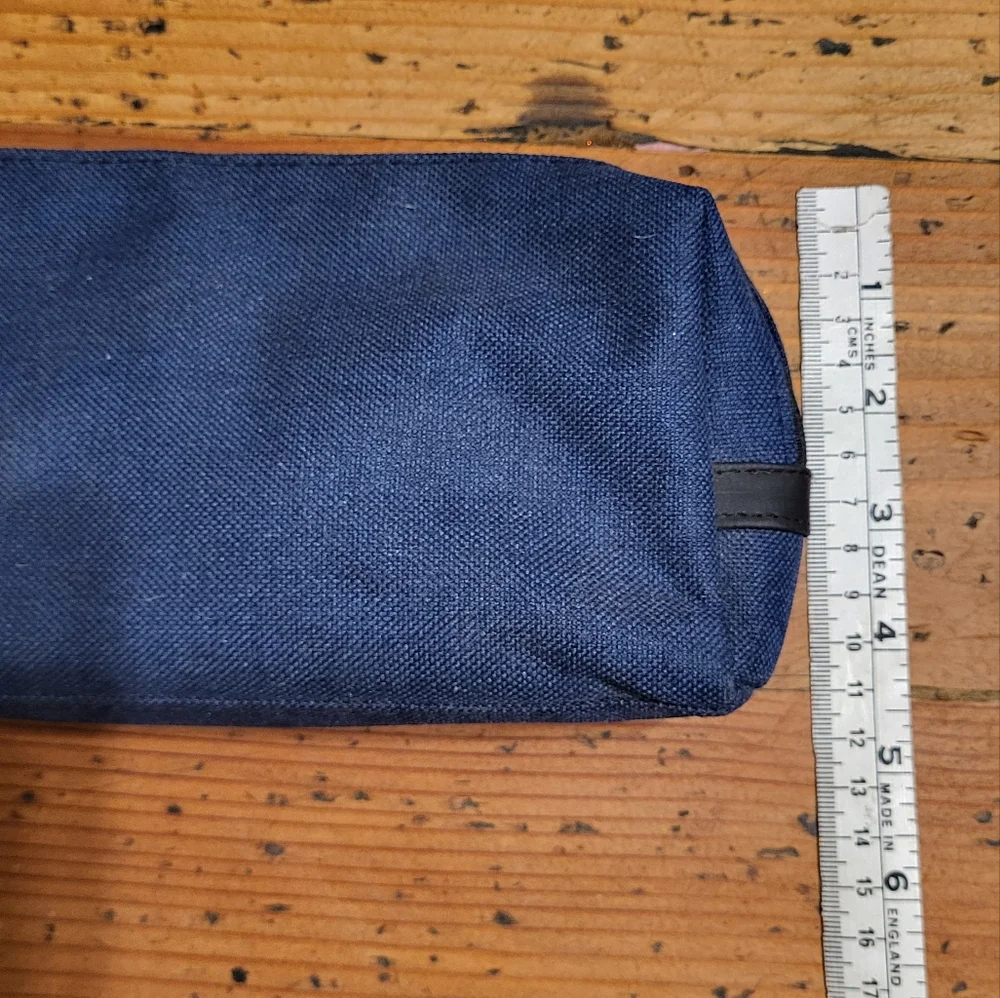 NWOT APL Travel Kit - Picture 5 of 6